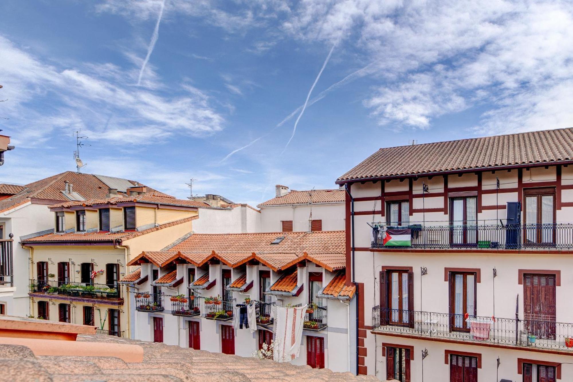 Preciosa Buhardilla En Hondarribia Centro Apartment ภายนอก รูปภาพ